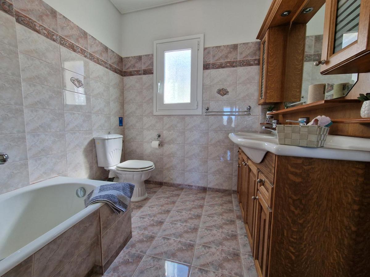 Villa Liana : Luxury Villa With Fantastic Sea View, Near Airport Pórto Ráfti Exteriér fotografie